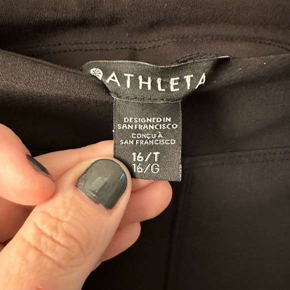Athleta black pintuck pull on woman’s athleisure pant. 16T - Picture 7 of 11